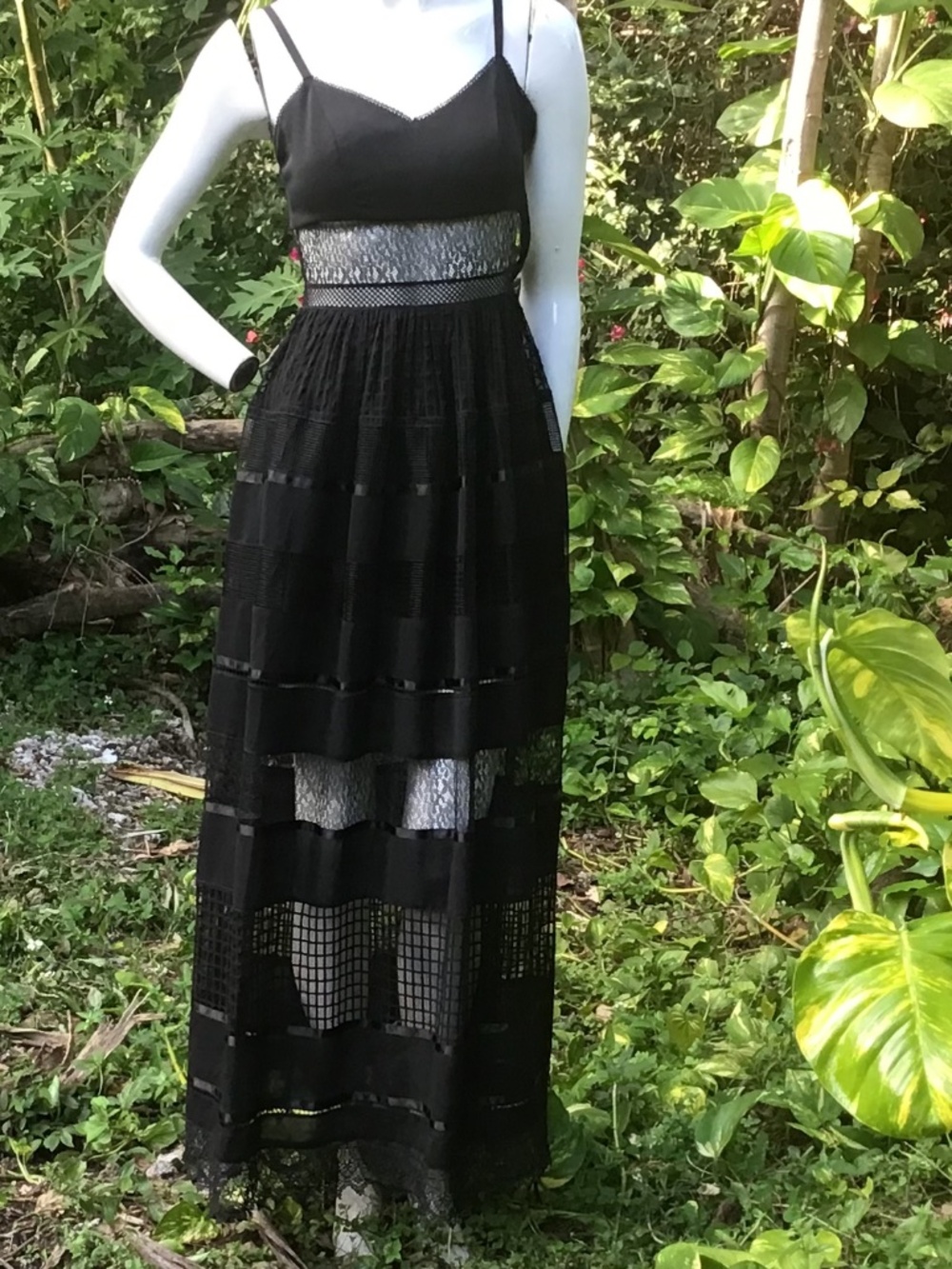 Vintage Bebe maxi Dress with cut out motif and lace